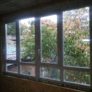 Балкон с обшивкой сайдингом, с остеклением профиль вигранд 70мм 6 камер 3 стекла мультифункциональное +энергосберегающее, фурнитура