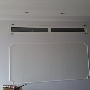 Маленькое окно высотой 27см